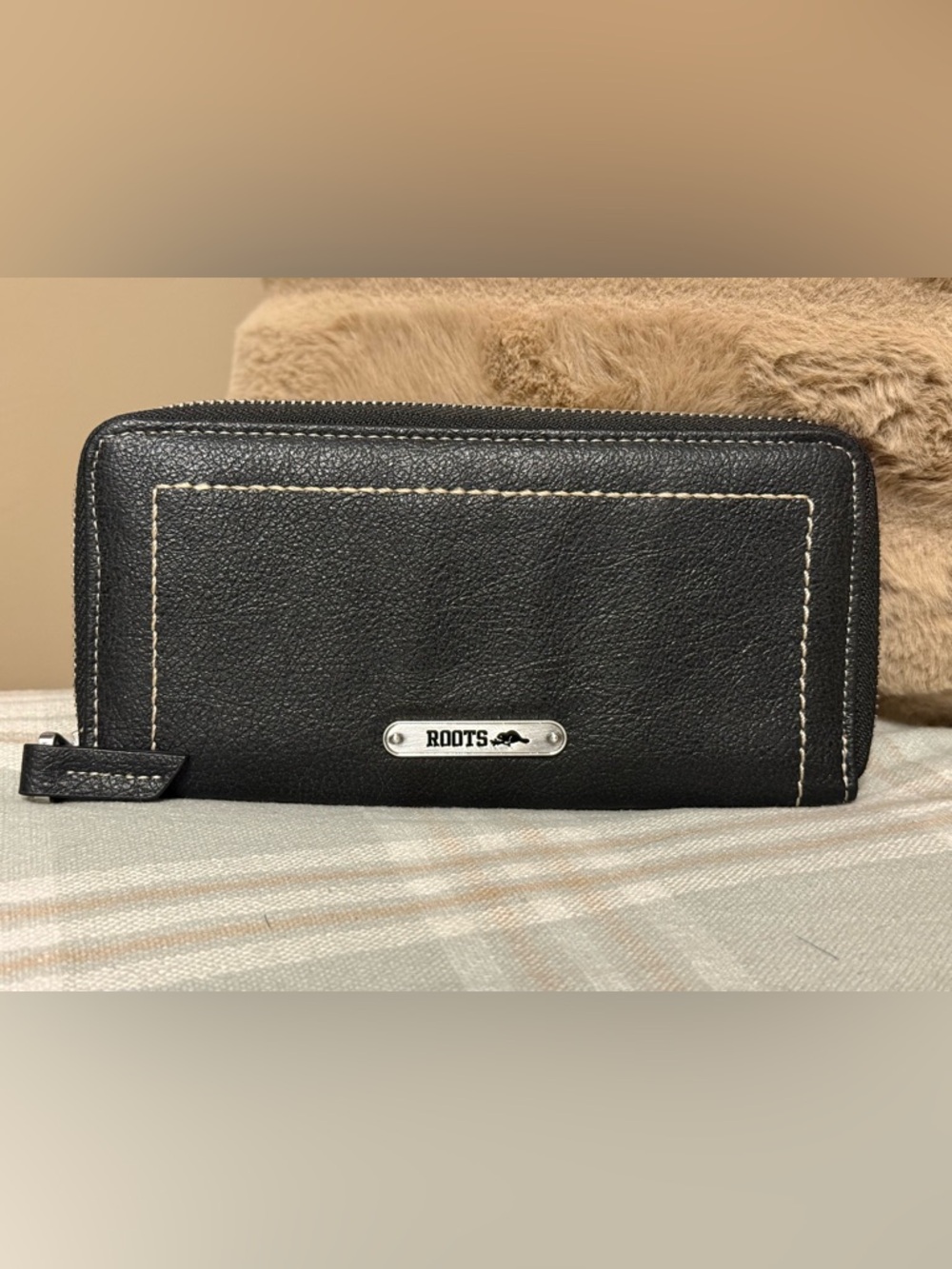 Roots Black Leather Zip-Around Wallet with Contrast Stitching